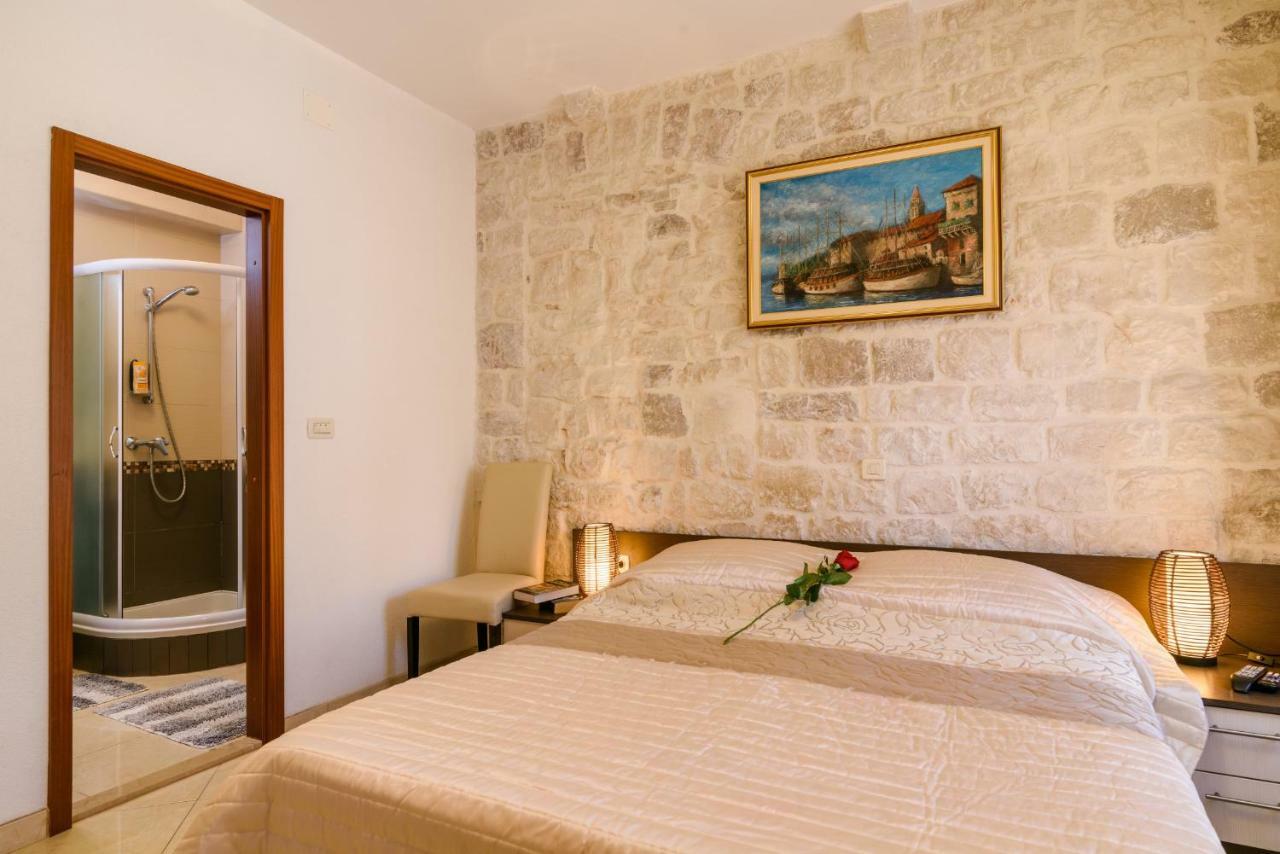 Apartments Dora -Free Parking Trogir Exterior foto